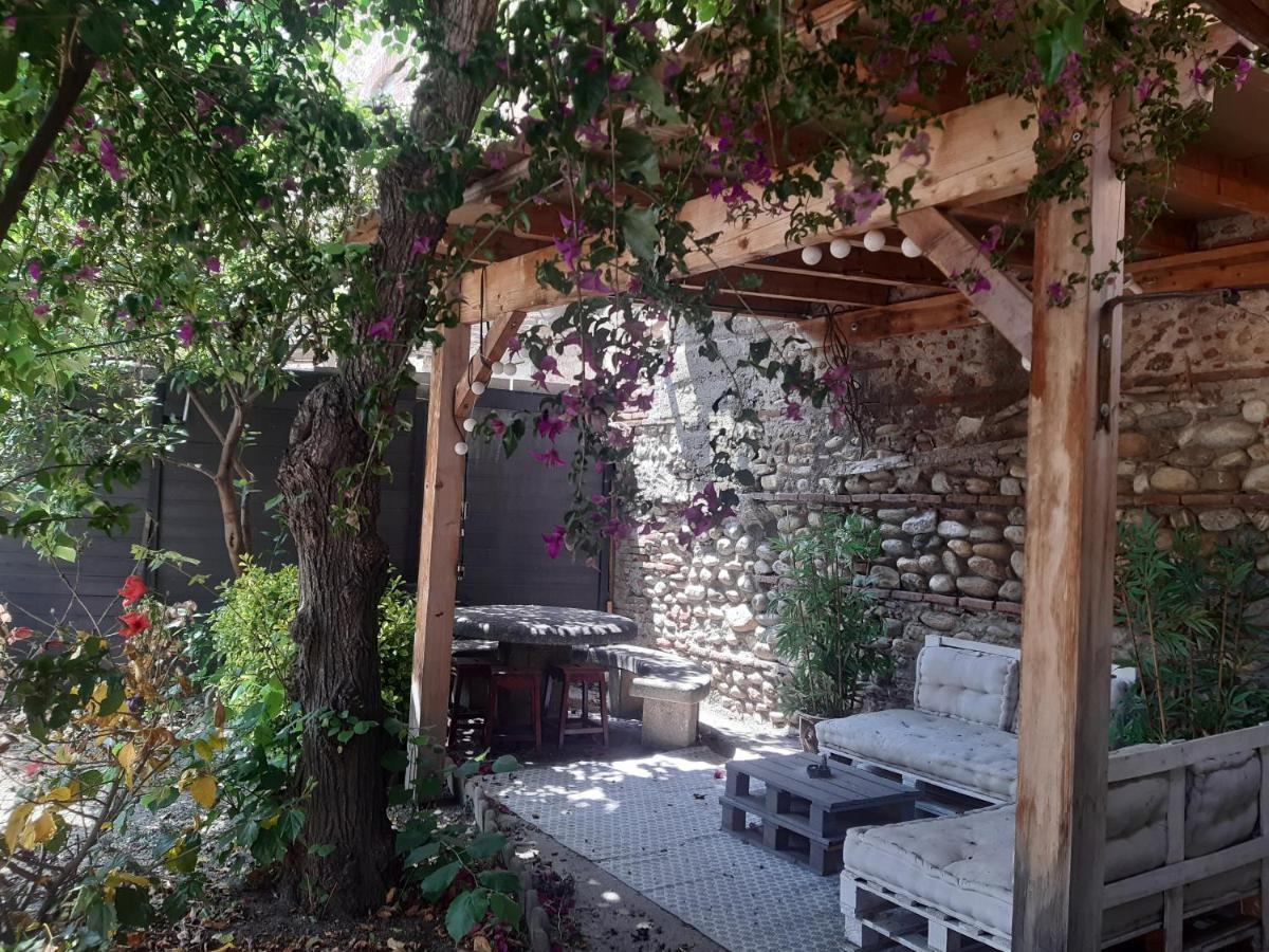 Charmante Maison De Ville Avec Jardin แปร์ปินญอง ภายนอก รูปภาพ